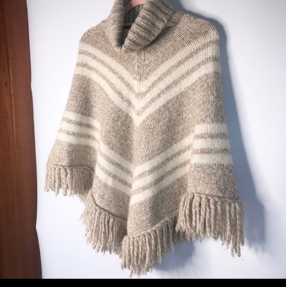 Banana Republic Wool Alpaca Chevron Fringe Poncho - Picture 5 of 7